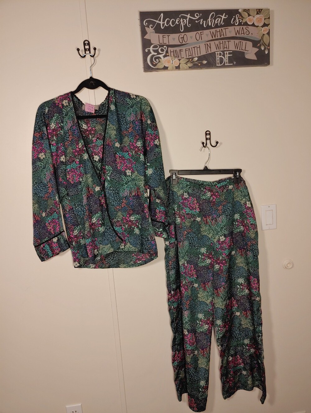 Vintage Gorgeous XL R. Michael Alan Green/pink Stunning Pajama Set